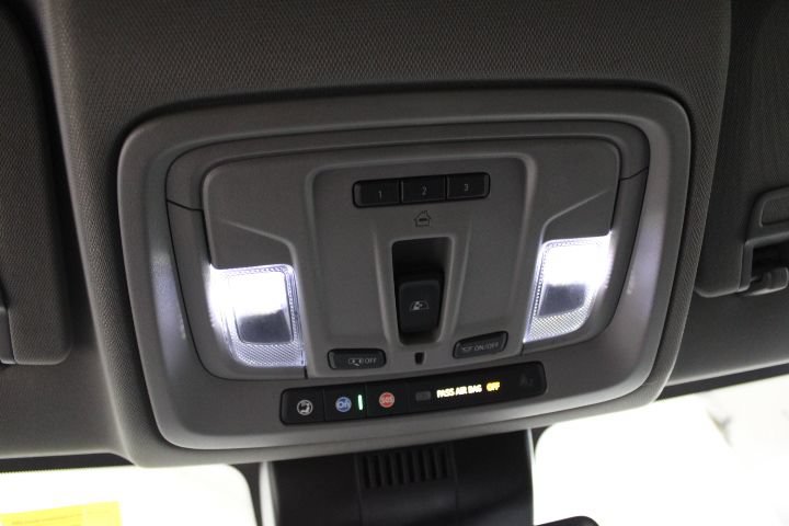 Used 2023 GMC Sierra 1500 SLT w/ SLT Premium Package AWD/4WD image 44