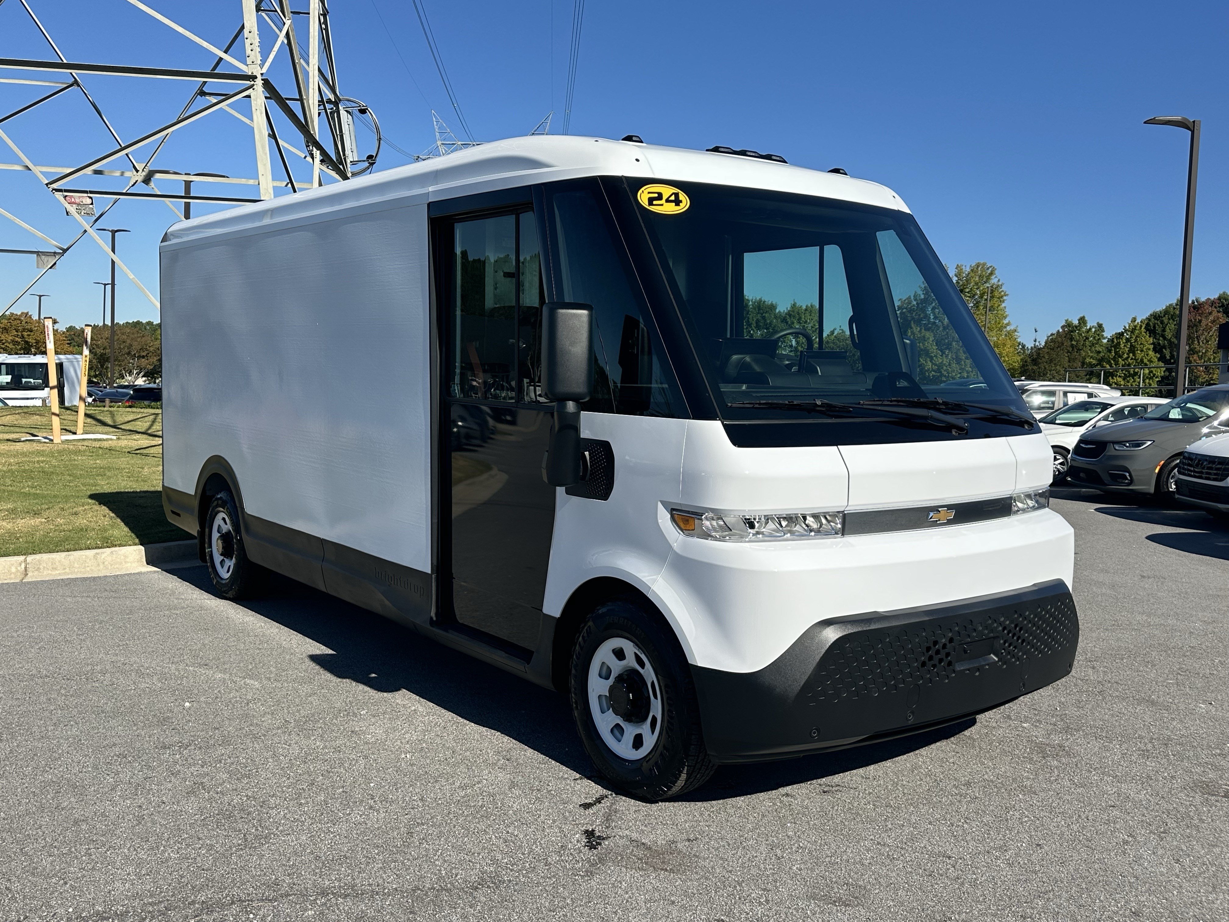 Used 2025 Chevrolet Brightdrop 600 AWD/4WD image 3
