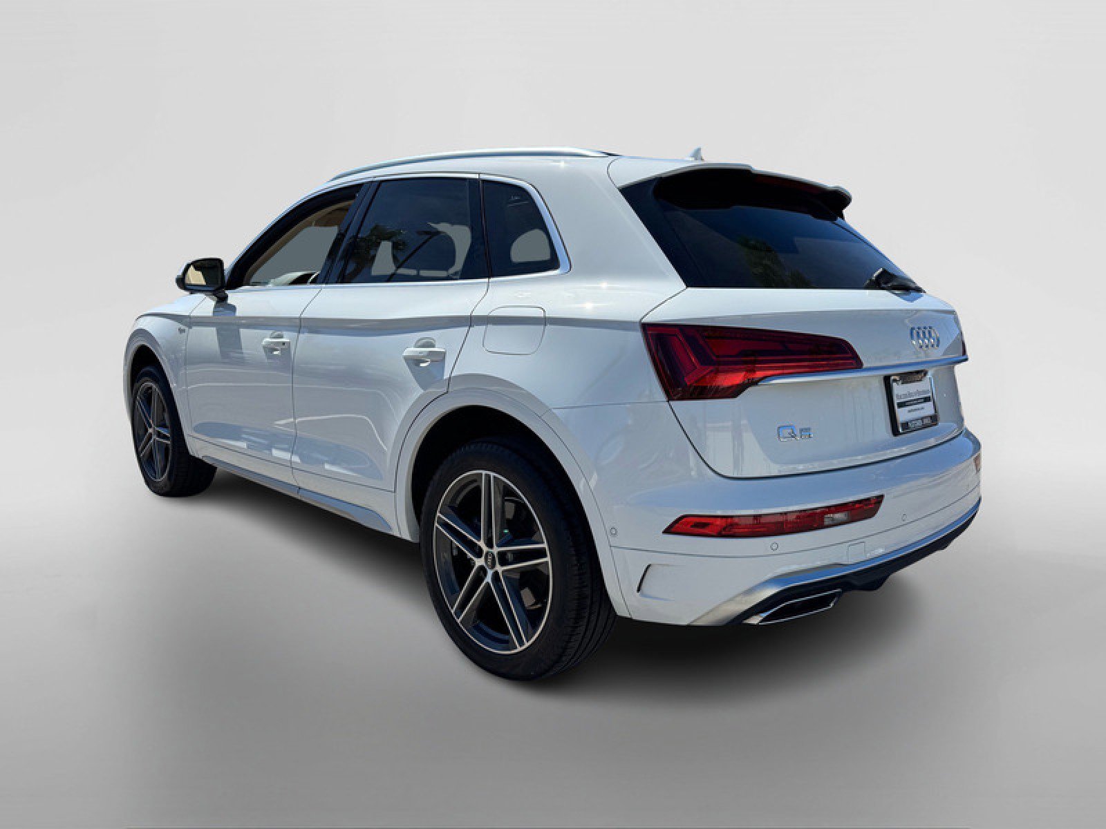 Used 2022 Audi Q5 e Prestige image 3