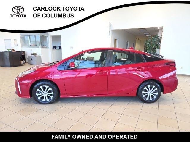 Used 2020 Toyota Prius LE AWD/4WD image 2