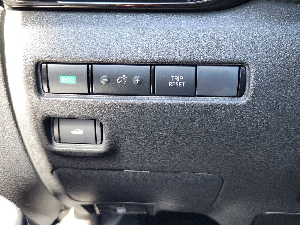 Used 2025 Nissan Sentra SV w/ All-Weather Package image 25