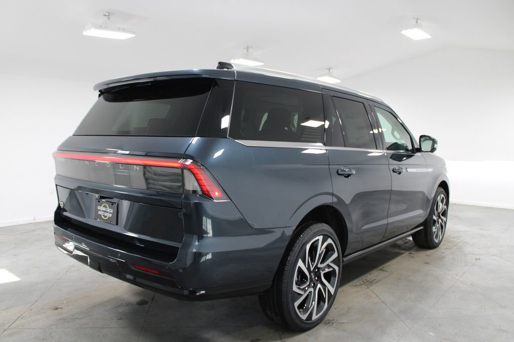 New 2026 Lincoln Navigator Reserve image 8