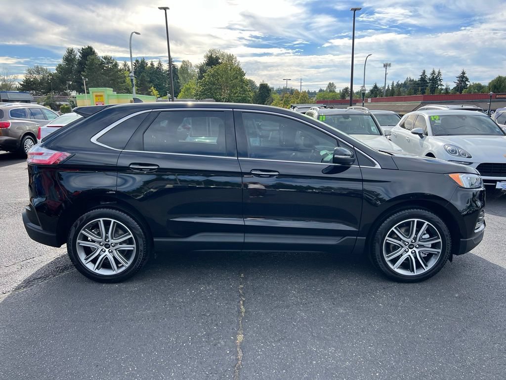 Certified 2023 Ford Edge Titanium AWD/4WD image 6