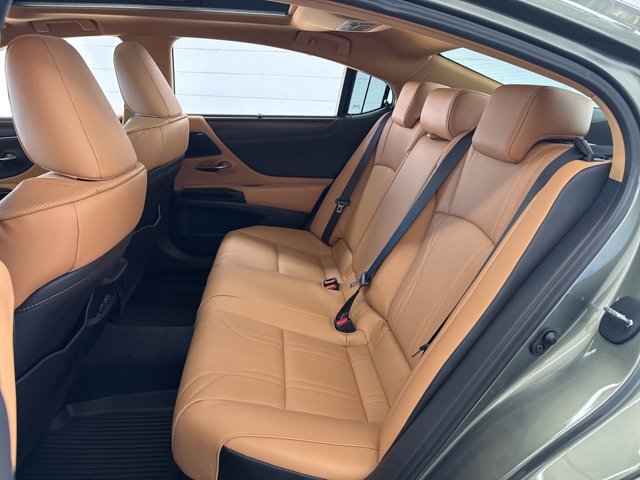 New 2025 Lexus ES 350 Ultra Luxury image 38