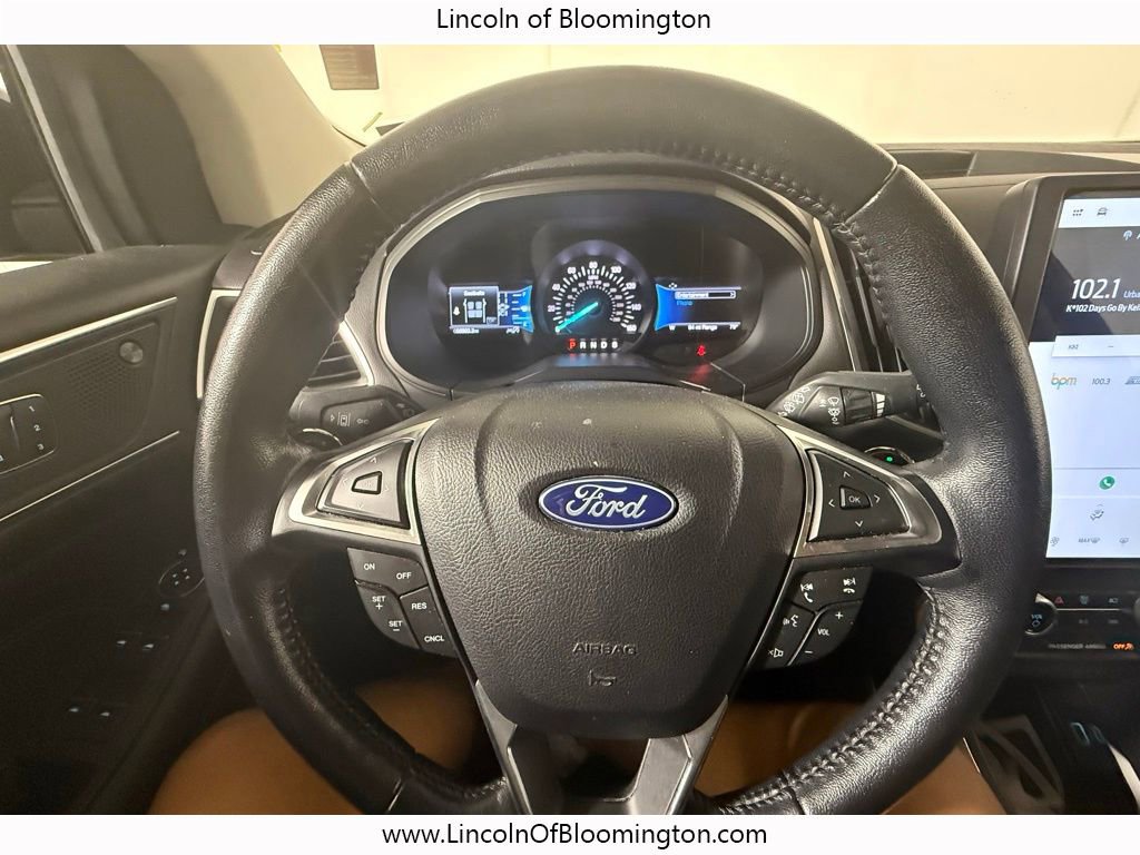 Used 2022 Ford Edge Titanium image 34