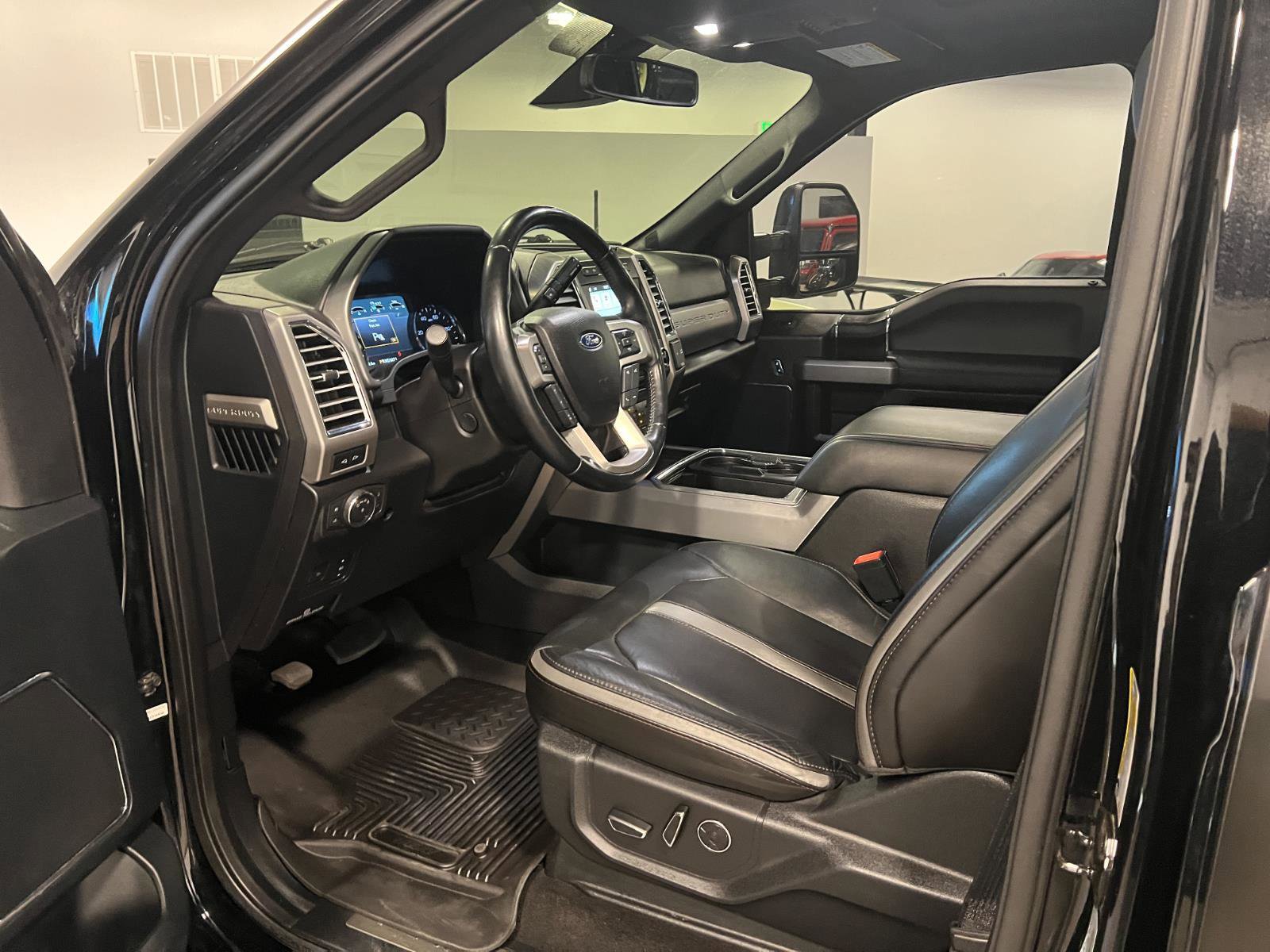 Used 2018 Ford F250 Platinum w/ Platinum Ultimate Package image 10