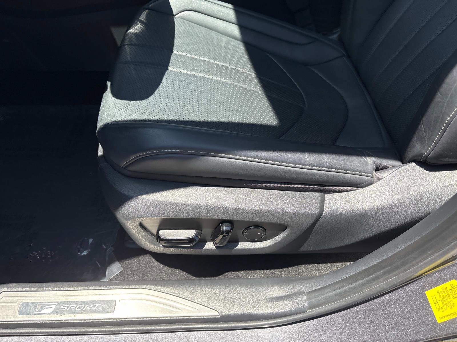 Used 2024 BMW 330i xDrive Sedan w/ Premium Package image 18