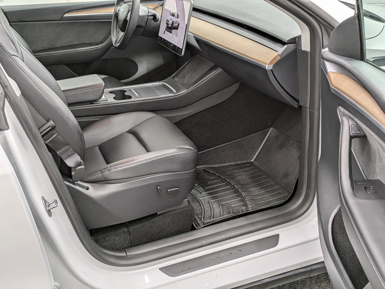 Used 2023 Tesla Model Y Long Range image 20