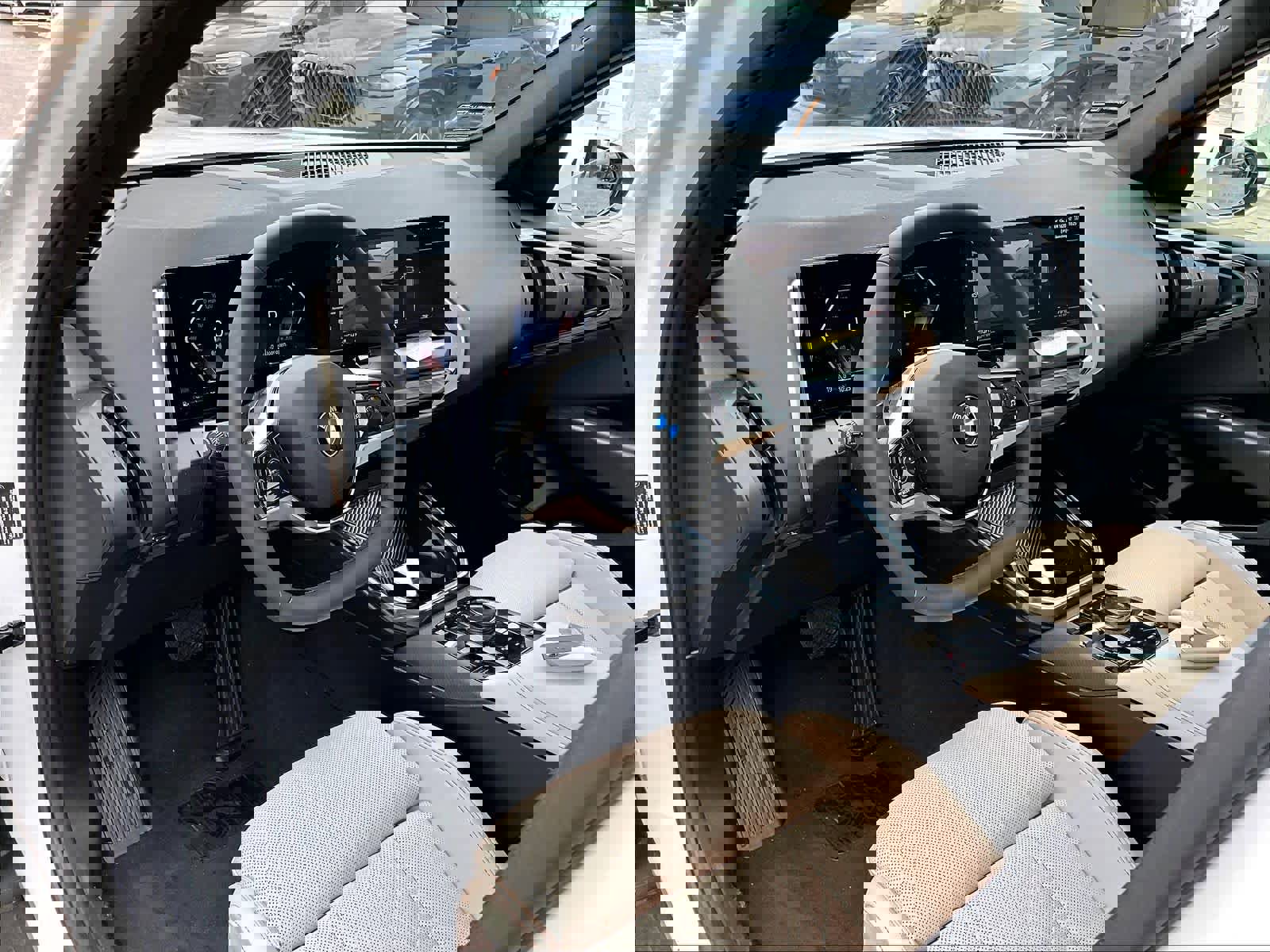 Used 2025 BMW X3 xDrive30i w/ Convenience Package image 16