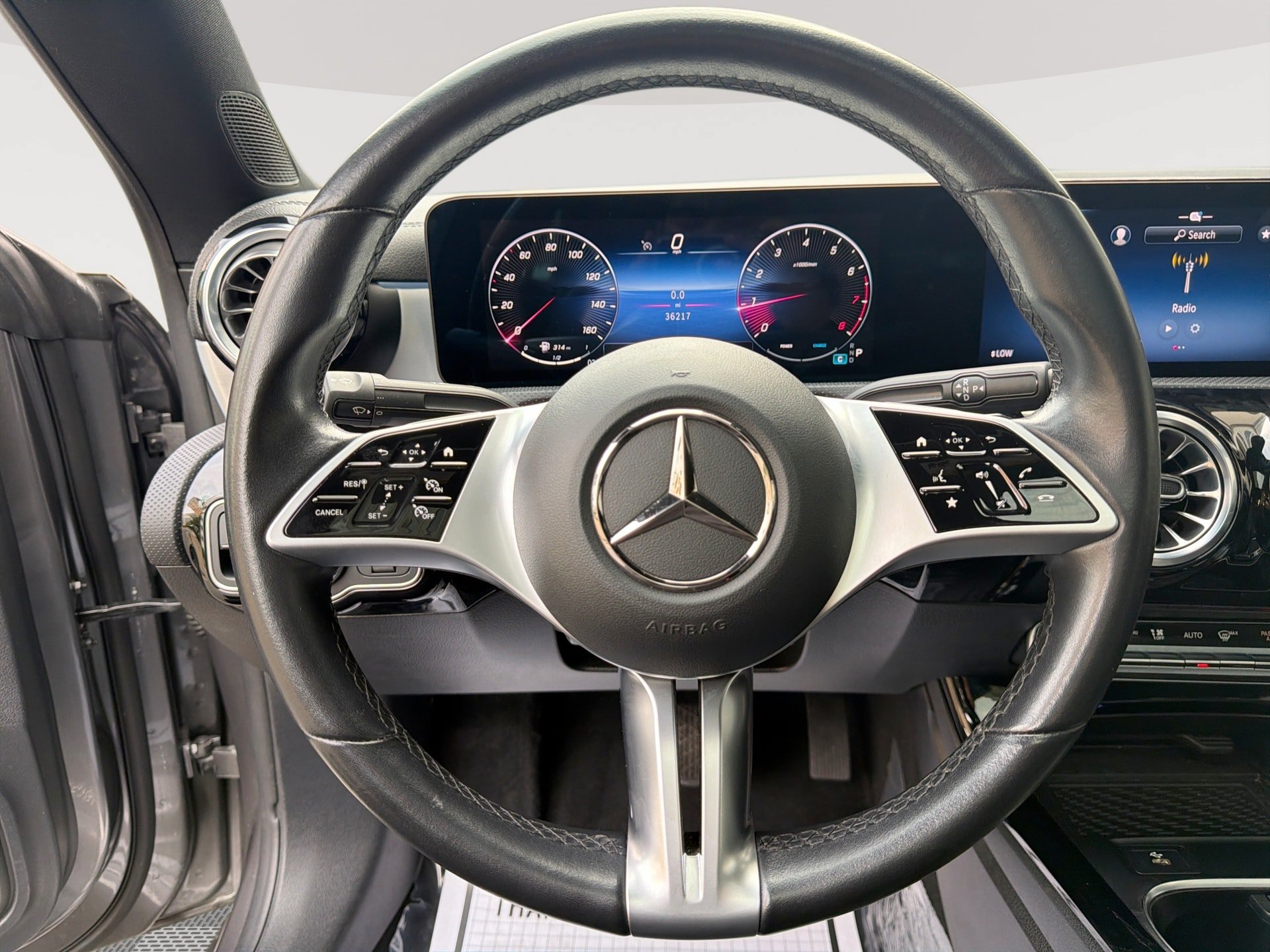 Used 2025 Mercedes-Benz CLA 250 4MATIC image 11