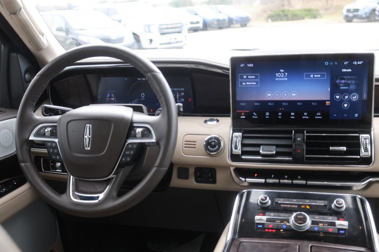 Used 2022 Lincoln Navigator L Reserve w/ Equipment Group 201A image 25