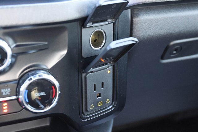 Used 2025 Ford F250 Platinum image 32