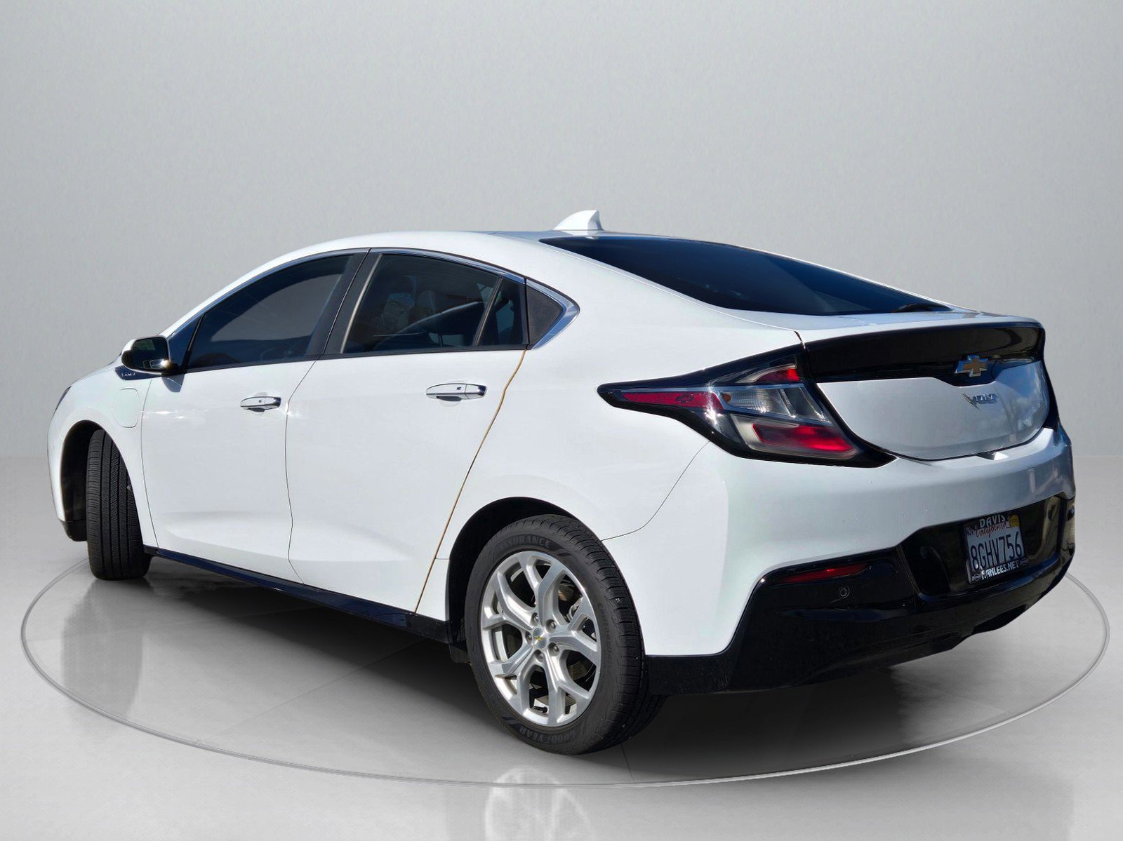 Used 2017 Chevrolet Volt Premier w/ Driver Confidence Package image 5