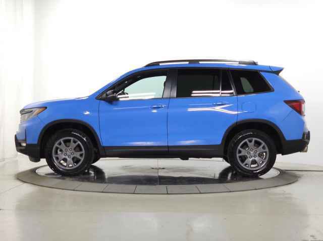 Used 2025 Honda Passport TrailSport image 6