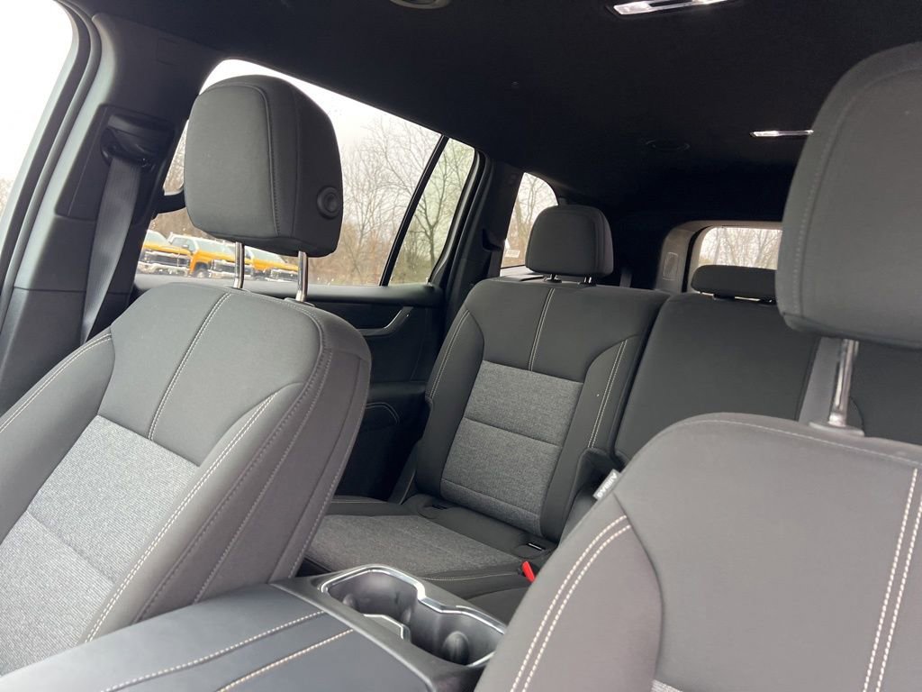 Used 2025 GMC Acadia Elevation image 15