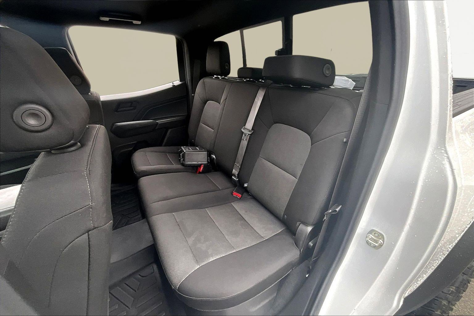 Used 2025 Chevrolet Colorado Trail Boss AWD/4WD image 22