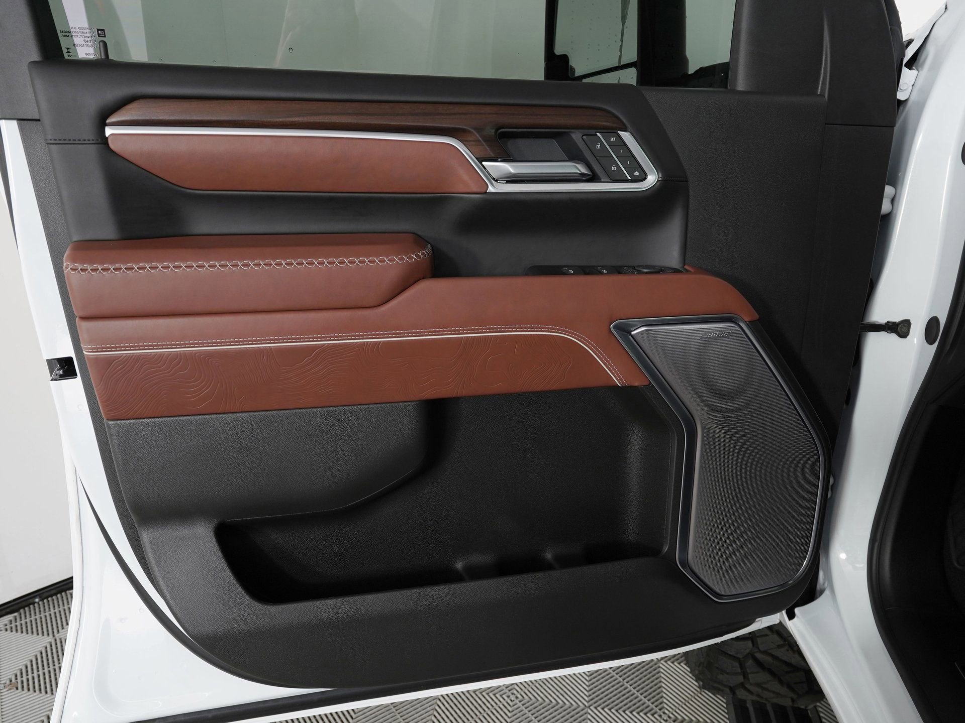 Used 2025 GMC Sierra 3500 Denali Ultimate AWD/4WD image 15