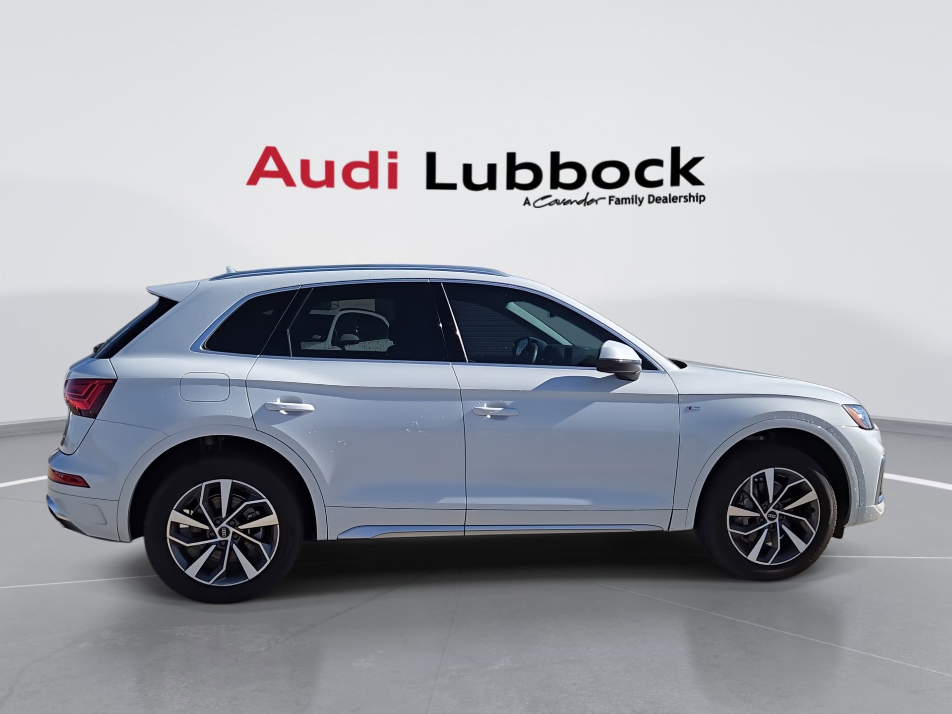 Certified 2024 Audi Q5 2.0T Premium w/ Convenience Package image 9