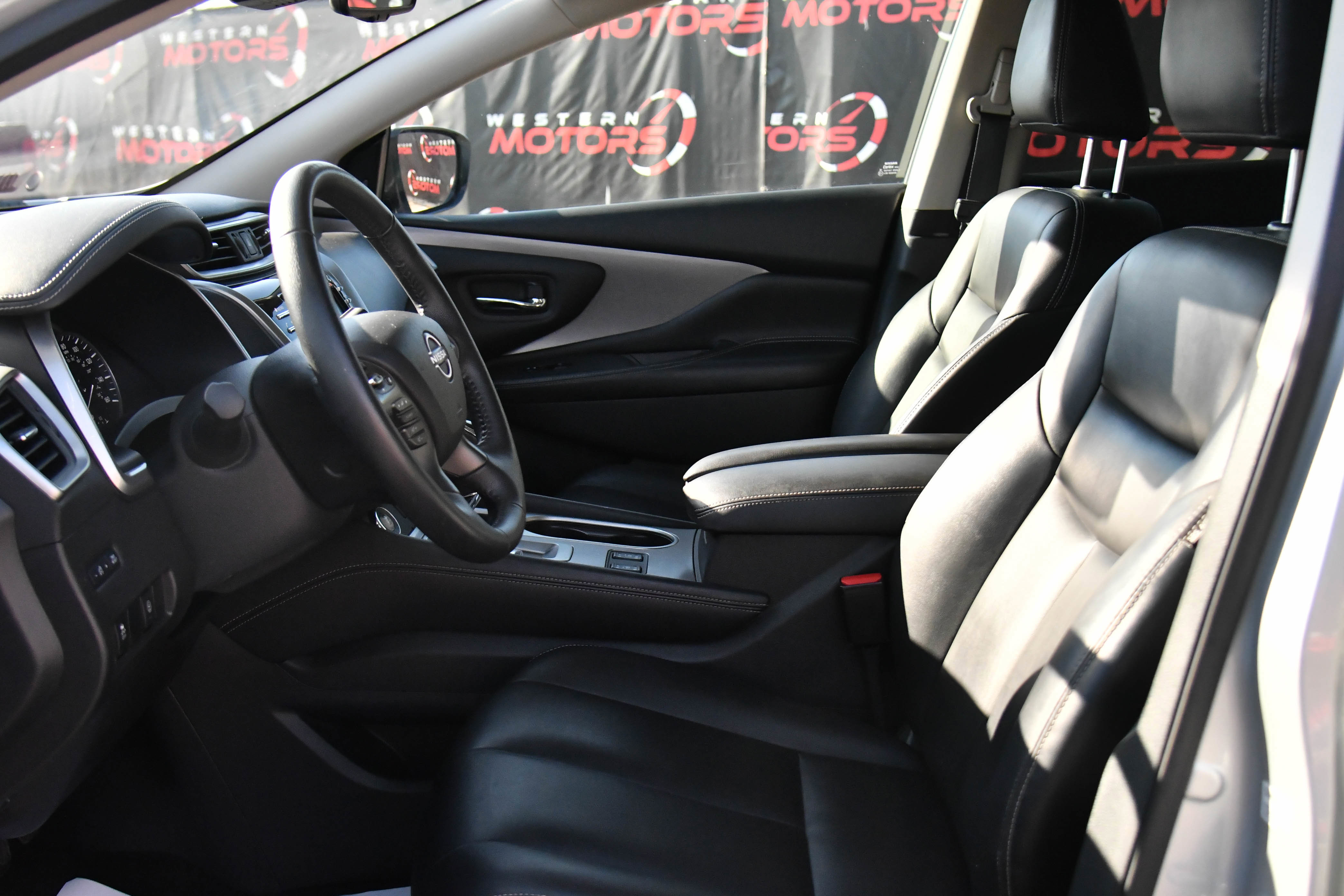 Used 2023 Nissan Murano SV image 18