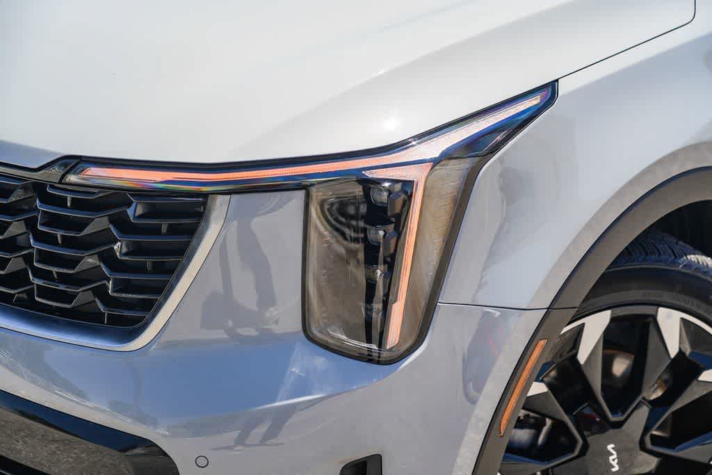 Used 2025 Kia Sorento EX w/ Panoramic Sunroof Package FWD image 2
