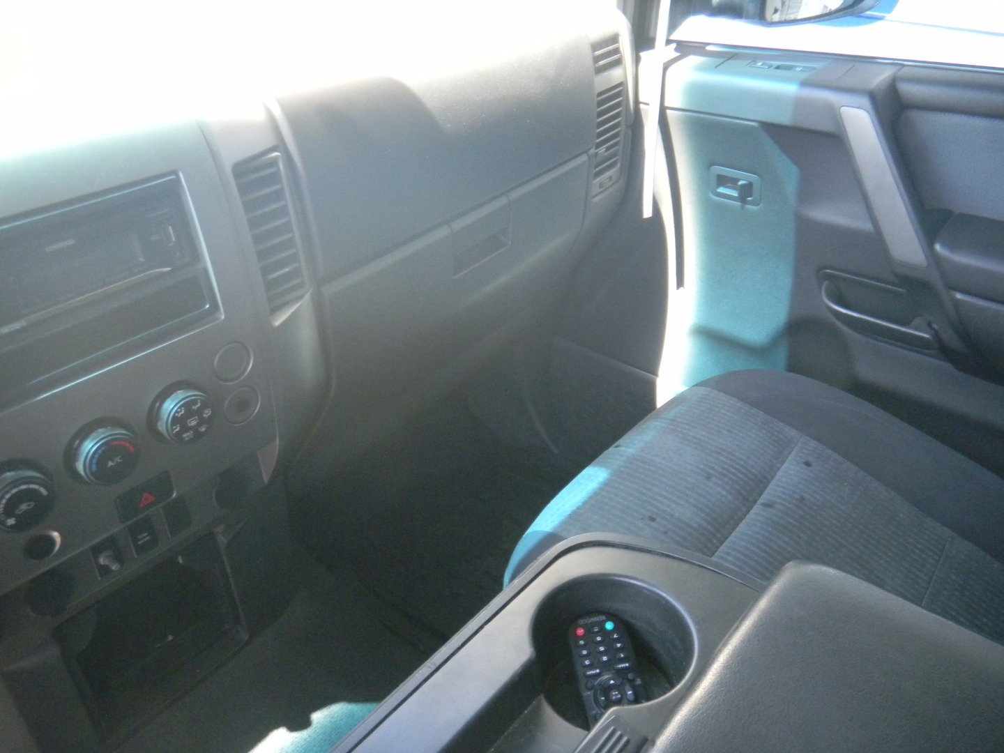 Used 2006 Nissan Titan SE image 21