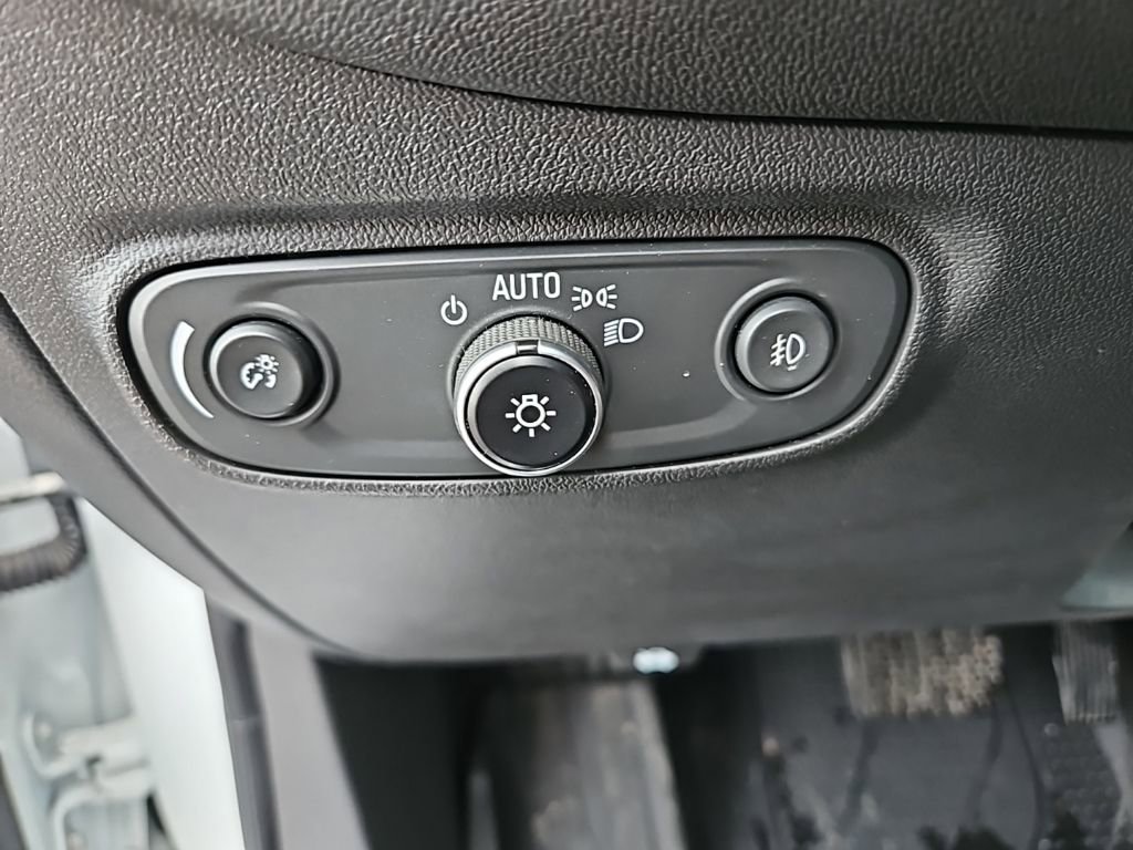 Used 2020 Chevrolet Equinox Premier image 12