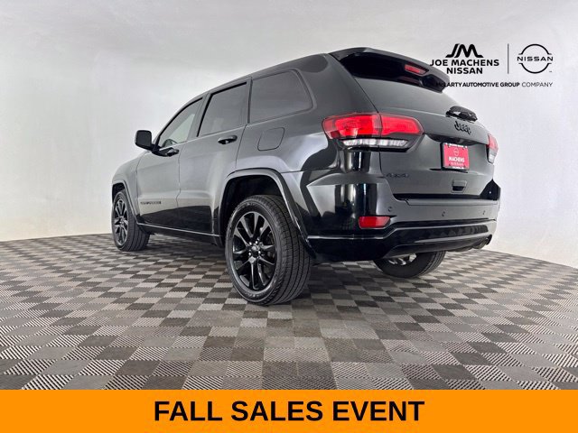 Used 2019 Jeep Grand Cherokee Altitude AWD/4WD image 16