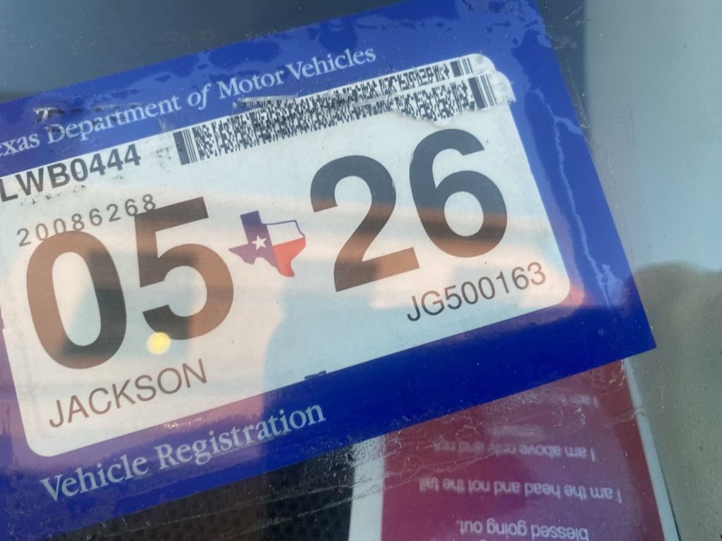 Used 2018 Chevrolet Silverado 1500 LT w/ Texas Edition image 9