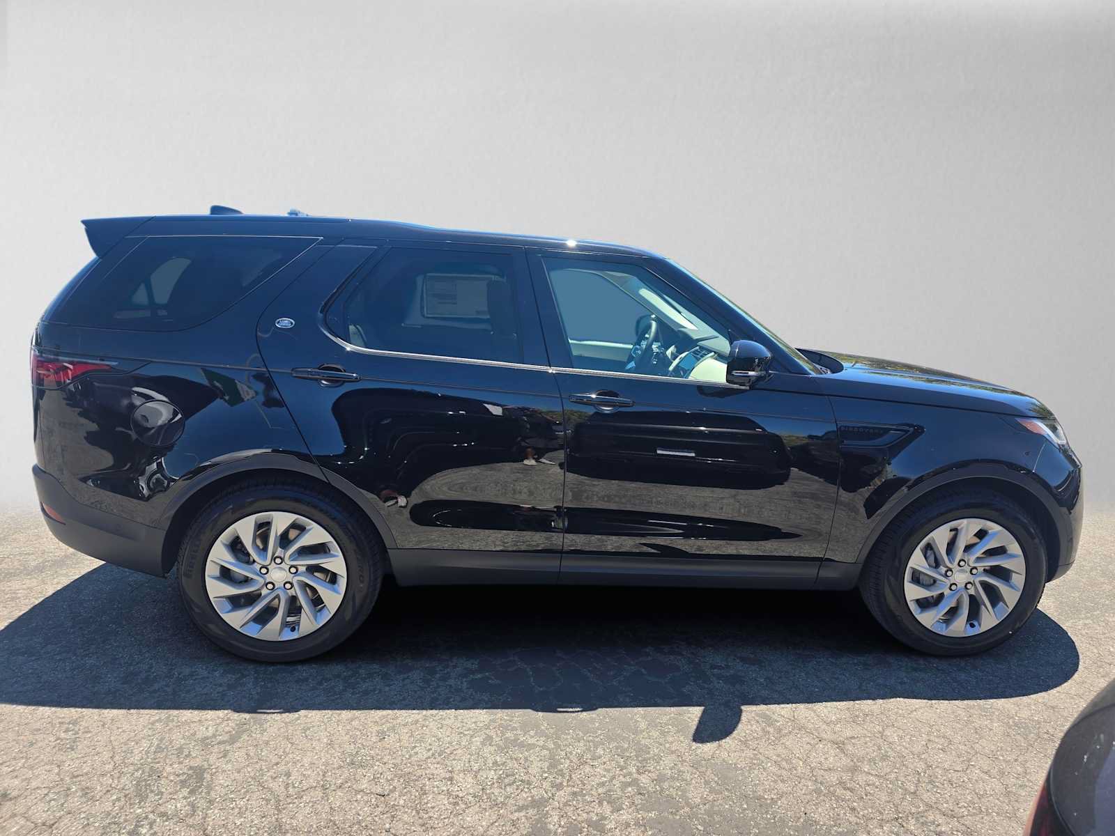 New 2026 Land Rover Discovery S AWD/4WD image 6