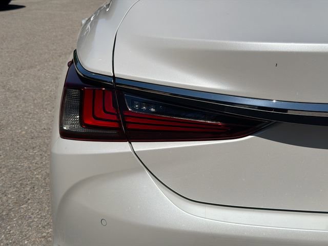 Used 2023 Lexus ES 350 w/ Premium Package FWD image 10
