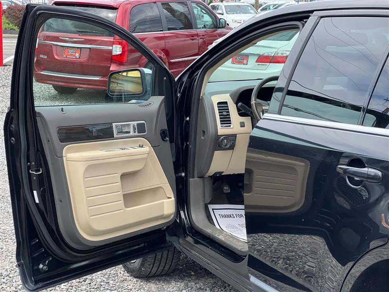 Used 2008 Lincoln MKX AWD image 10