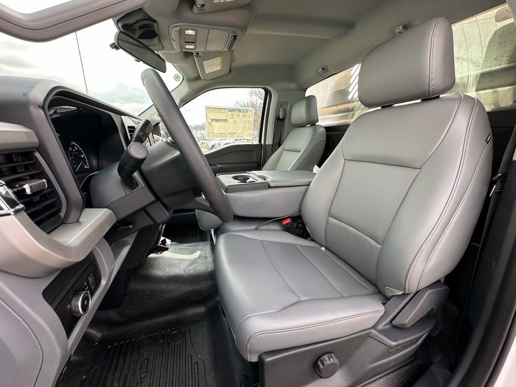 New 2025 Ford F600 4x4 Regular Cab Super Duty w/ XL Chrome Package image 16