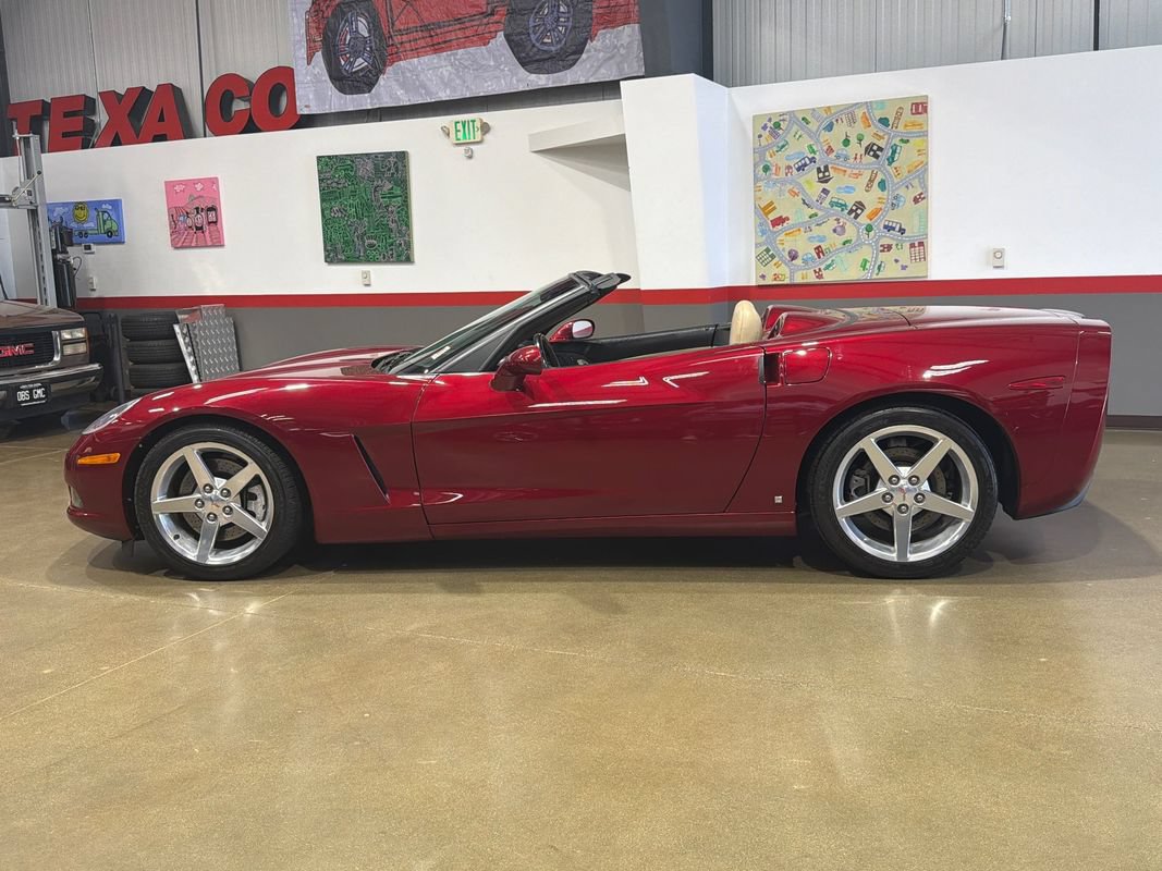 Used 2006 Chevrolet Corvette Convertible w/ Preferred Equipment Group RWD image 13