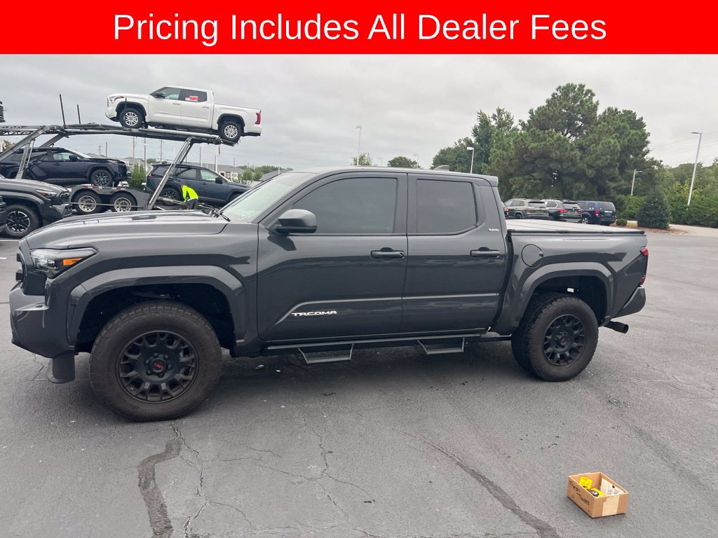 Used 2025 Toyota Tacoma SR5 AWD/4WD image 4