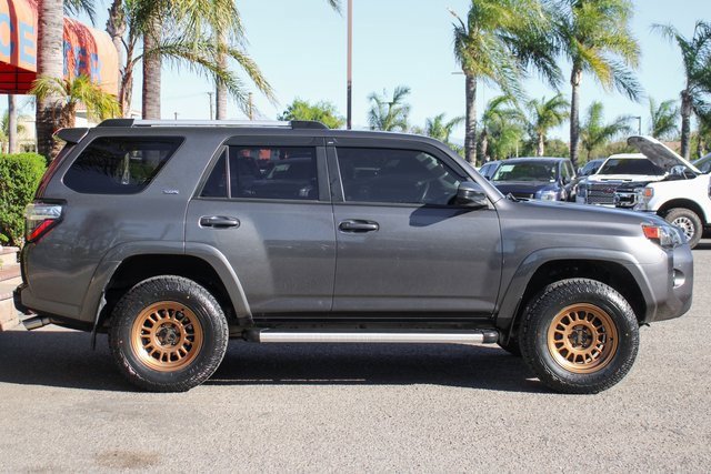 Used 2022 Toyota 4Runner SR5 image 11