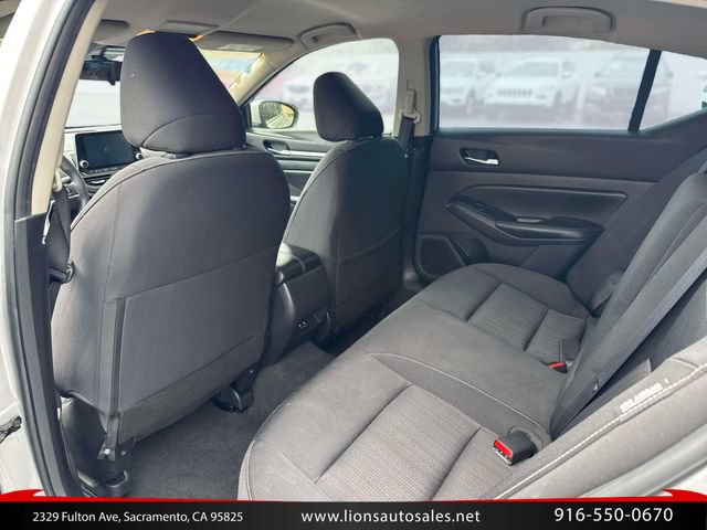 Used 2022 Nissan Altima 2.5 SV FWD image 14
