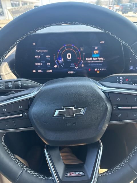 Used 2024 Chevrolet Traverse Z71 image 9