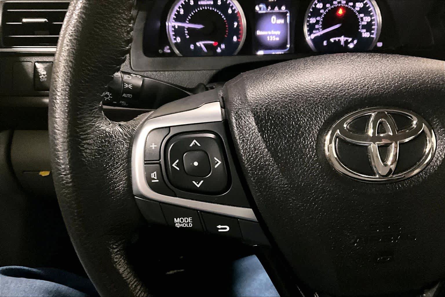 Used 2017 Toyota Camry XLE FWD image 24