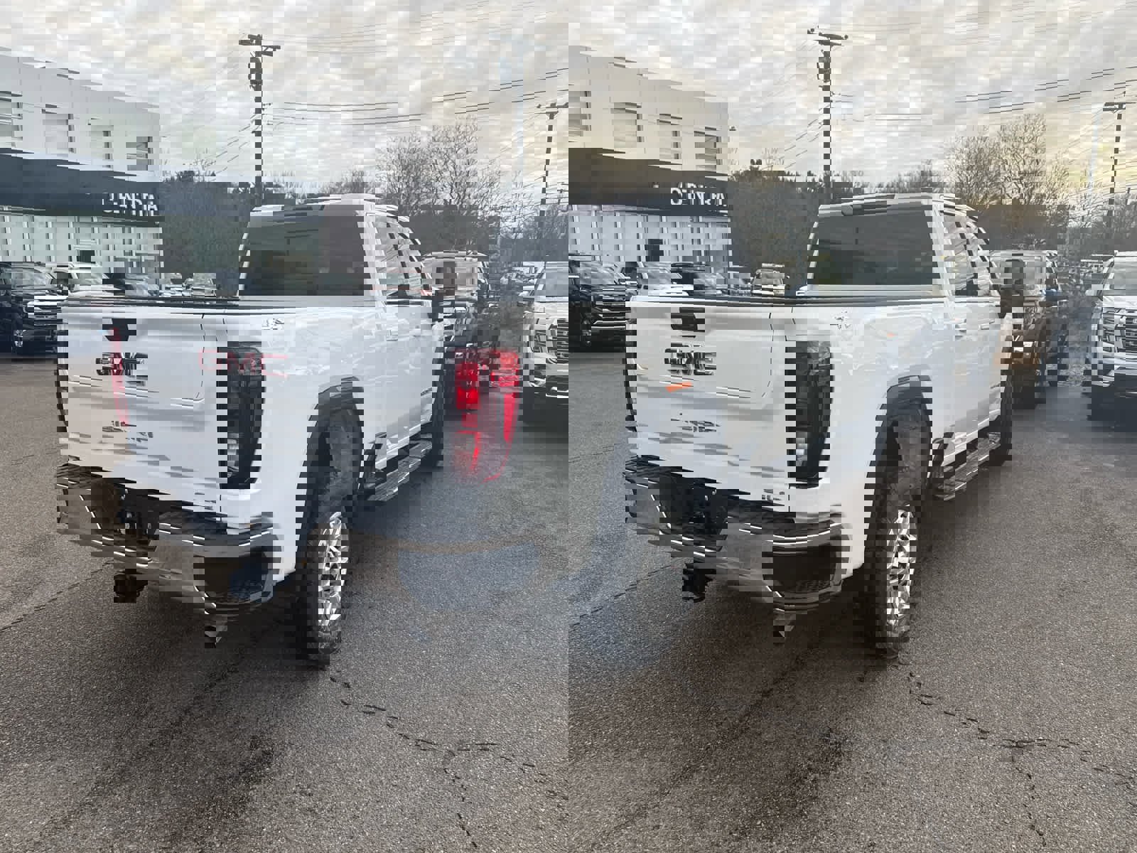 New 2026 GMC Sierra 2500 SLE w/ SLE Value Package; image 7