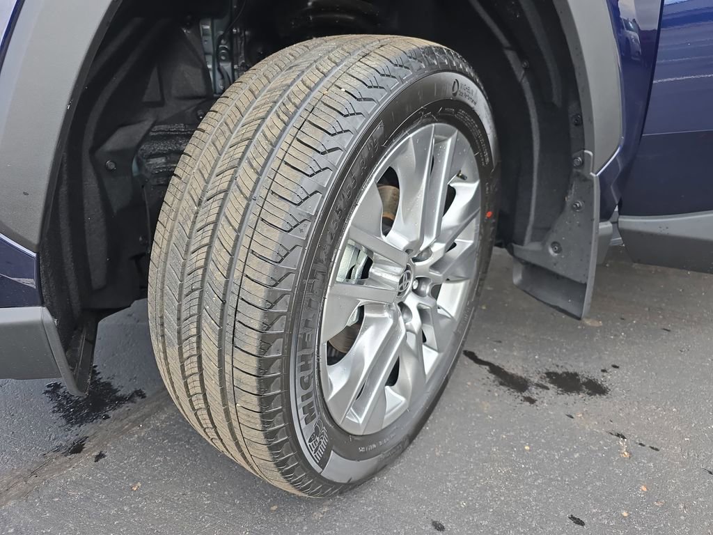 Used 2025 Toyota RAV4 Limited w/ Advanced Technology Package image 35