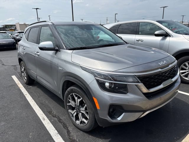 Used 2023 Kia Seltos EX AWD/4WD image 4