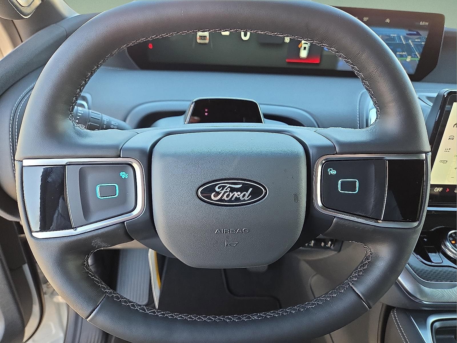 New 2026 Ford Expedition Platinum w/ Stealth Performance Package AWD/4WD image 24