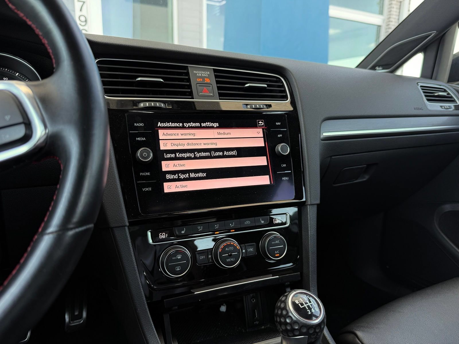 Used 2018 Volkswagen GTI SE FWD image 39