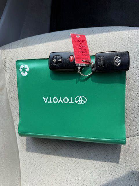 Used 2011 Toyota Prius Two image 10