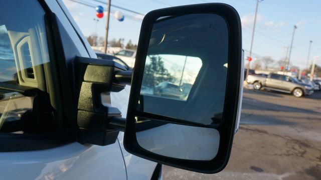 Used 2024 Nissan Titan SV w/ SV Convenience Package image 87