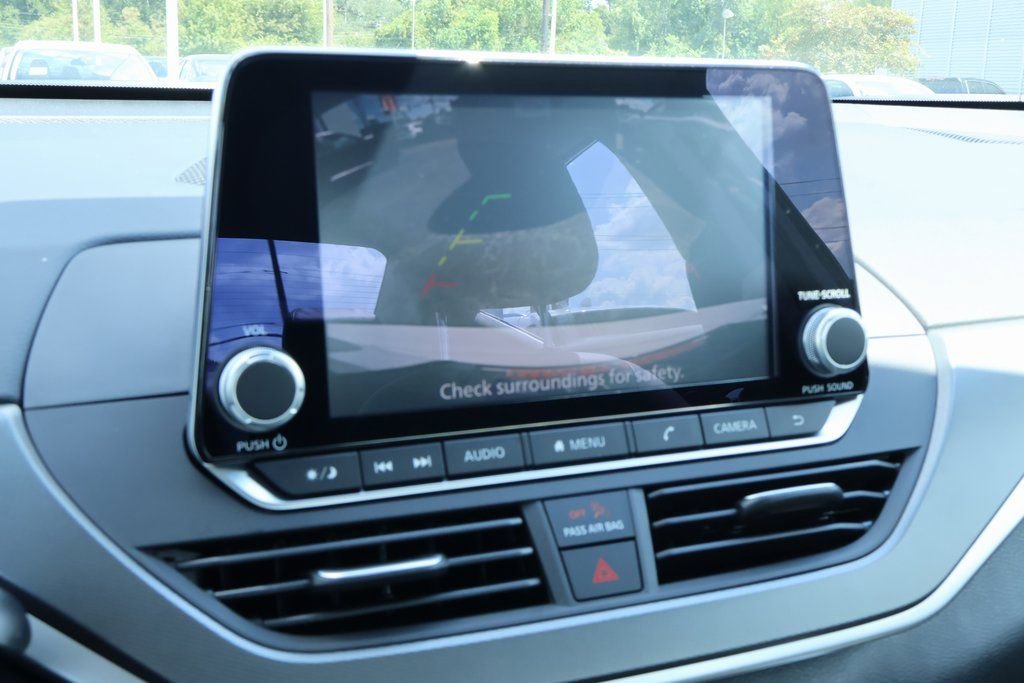 New 2025 Nissan Altima 2.5 SR image 4