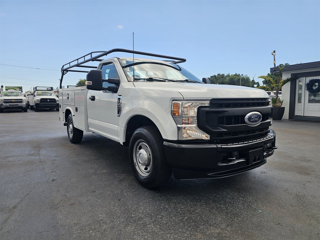 Used 2022 Ford F250 XL w/ Power Equipment Group RWD image 3