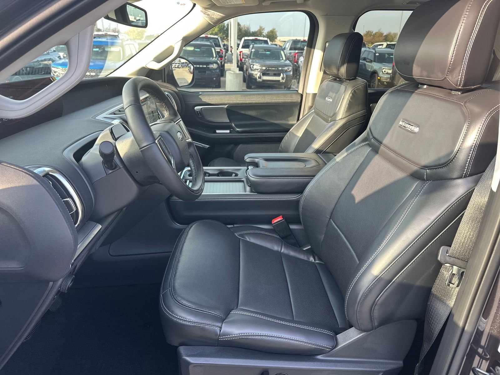 New 2025 Ford Expedition Max Platinum w/ Driver's Package image 9