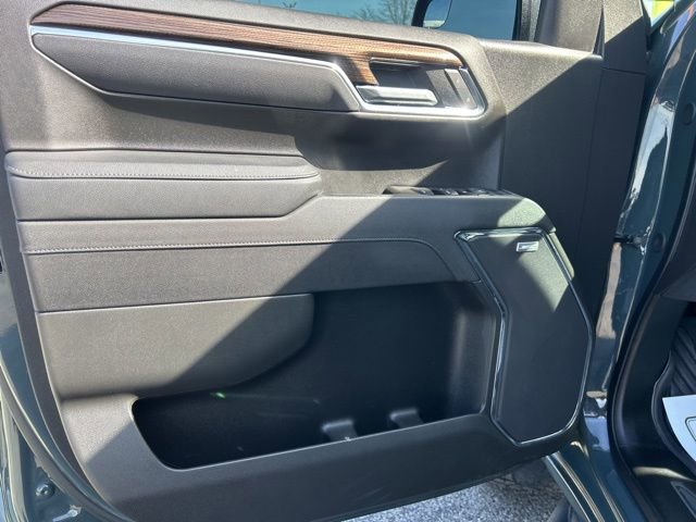 Used 2025 Chevrolet Silverado 1500 LT Trail Boss w/ Convenience Package II image 11