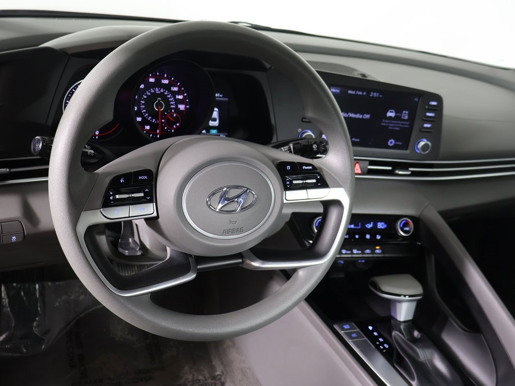 Certified 2023 Hyundai Elantra SEL image 23